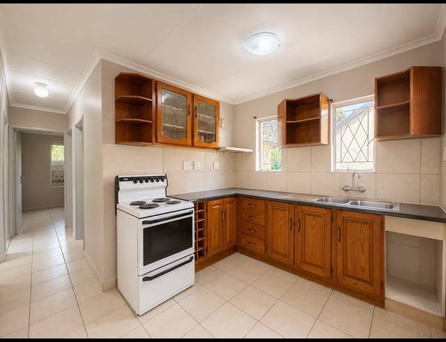 3 BEDROOM HOUSE TO LET IN REMBRANDT PARK